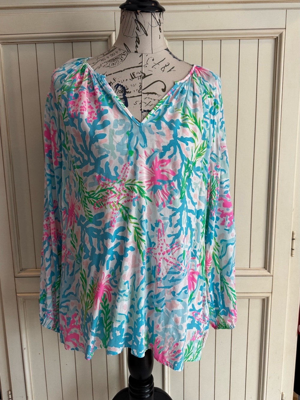 Lilly Pulitzer Willa top. EUC Size XL